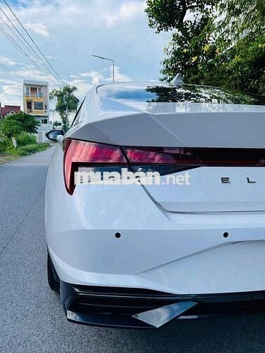 Hyundai Elantra 2023 1.6 AT Đặc biệt - 43000 km