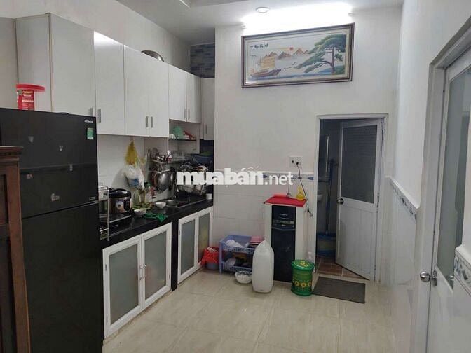 Bán nhà sổ Hồng riêng tăng hết nội thất