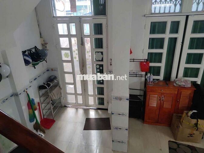 Bán nhà sổ Hồng riêng tăng hết nội thất