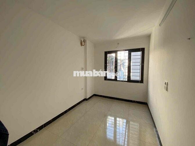 5.85 tỷ nhà 4 tầng Yên Nghĩa ngay gần Trường PheniKa