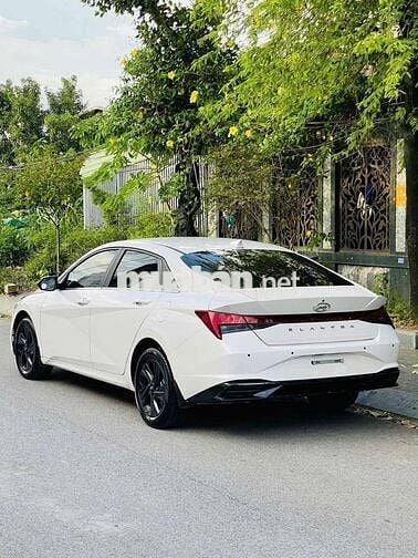 Hyundai Elantra 2023 1.6 AT Đặc biệt - 43000 km