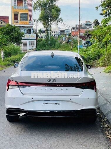 Hyundai Elantra 2023 1.6 AT Đặc biệt - 43000 km