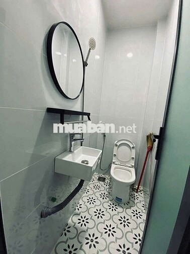 Cho thuê nhà mới xây 4pn 3wc Quang Trung P11