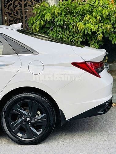 Hyundai Elantra 2023 1.6 AT Đặc biệt - 43000 km