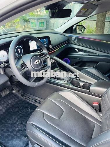 Hyundai Elantra 2023 1.6 AT Đặc biệt - 43000 km
