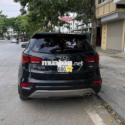 Hyundai Santa Fe 2016 2.4 AT 4 WD - 70000 km