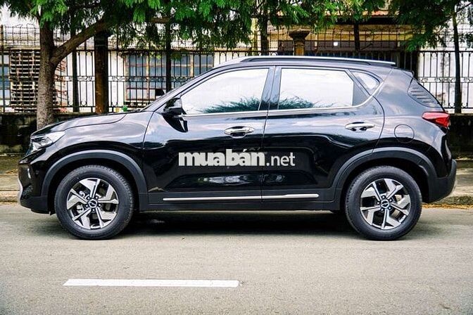 Kia Sonet Premium 2023 - 2940 km