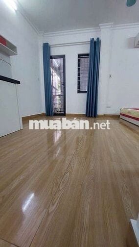 Cần bán nhà 37m x 5,5 tầng  trong ngõ hoà bình 7 phố Minh khai