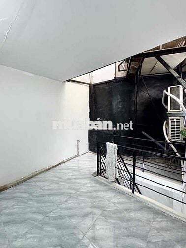 NHÀ BA BƯỚC RA NGÃ 7 XÃ ĐÀN - NGÕ NÔNG 50M RA ĐƯỜNG Ô TÔ