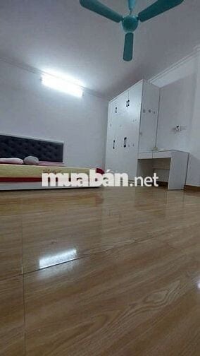 Cần bán nhà 37m x 5,5 tầng  trong ngõ hoà bình 7 phố Minh khai