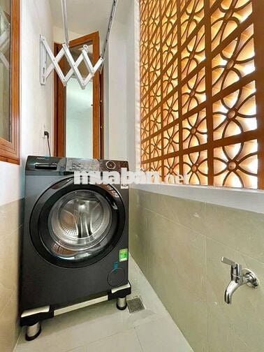 Căn hộ Một phòng ngủ Trong Một Ngôi Nhà Châu Âu - 70 m2-nhà bếp lớn
