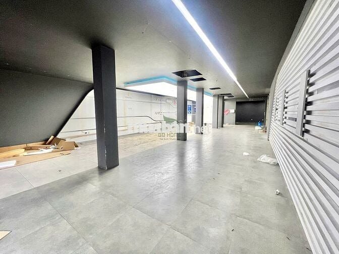 CHO THUÊ NHÀ KINH DOANH MẶT TIỀN– 4 PHÒNG NGỦ– GIÁ 40 TRIỆU/THÁNG