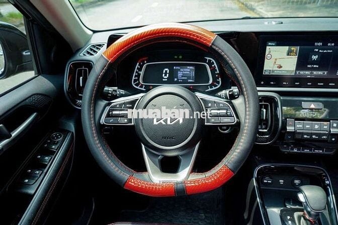 Kia Sonet Premium 2023 - 2940 km