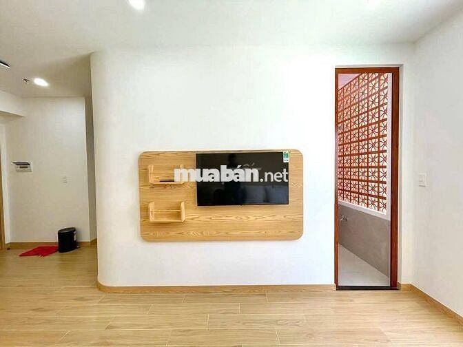 Căn hộ Một phòng ngủ Trong Một Ngôi Nhà Châu Âu - 70 m2-nhà bếp lớn