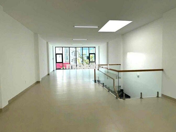 Toà nhà mặt tiền Cộng Hoà cho thuê nguyên căn