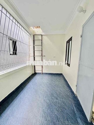 🏡Bán Nhà VF3 Đỗ Cửa| 28m2 - 5 Tầng Mới - 6,5 Tỷ| Nội Thất Đẹp, Ở Ngay
