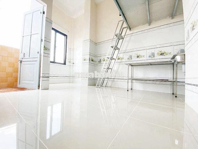 DUPLEX SIÊU RỘNG GÁC CAO 2M , CỬA SỔ TRỜI THOÁNG MÁT CẢ NGÀY