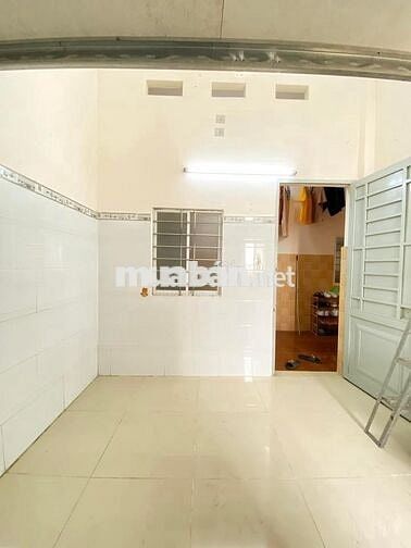 DUPLEX SIÊU RỘNG GÁC CAO 2M , CỬA SỔ TRỜI THOÁNG MÁT CẢ NGÀY