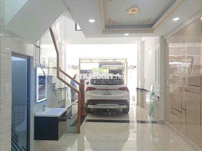 Cho Thuê Nhà 5 Lầu . 5 PN .5WC Sát KĐT Vạn Phúc . Đường Thông