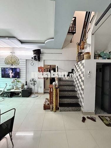 Bình Tân - Bán nhà 3 tầng 92m2 đường miếu gò xoài 6ty3