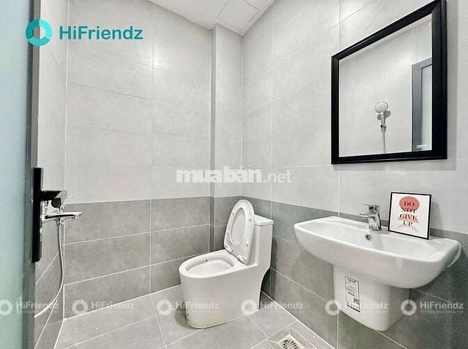 1pn Tách bếp Máy giặt riêng - Ban công Gần Mũi tàu Cộng Hòa. Trống sẵn