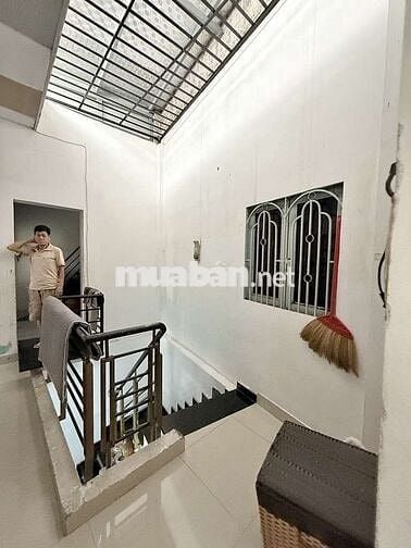 Bình Tân - Bán nhà 3 tầng 92m2 đường miếu gò xoài 6ty3