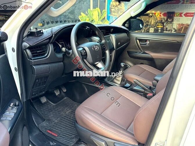 Toyota Fortuner 2.4L 4x2 MT 2022 - 810 Triệu