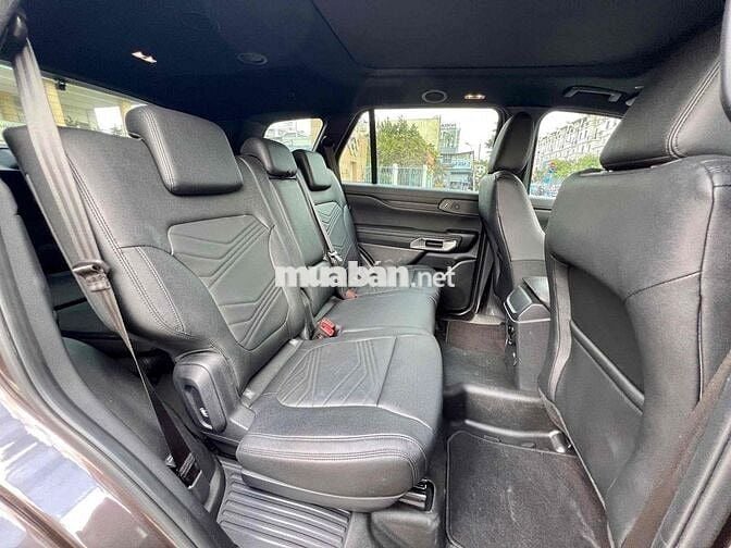 Ford Everest Titanium 2 cầu 2024 xuất hoá đơn cao