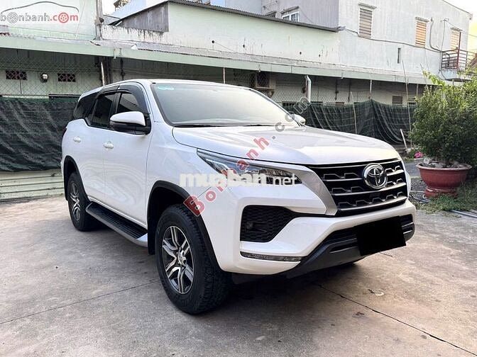 Toyota Fortuner 2.4L 4x2 MT 2022 - 810 Triệu
