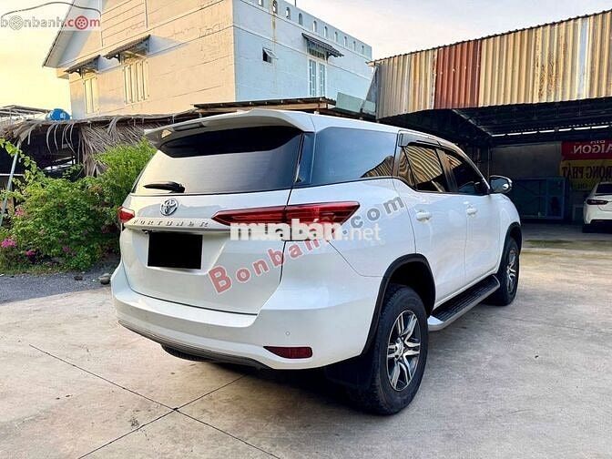 Toyota Fortuner 2.4L 4x2 MT 2022 - 810 Triệu