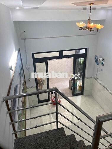 Nhà sổ hồng đẹp, 3 phòng ngủ, 1 xẹc đường HT17, Q12