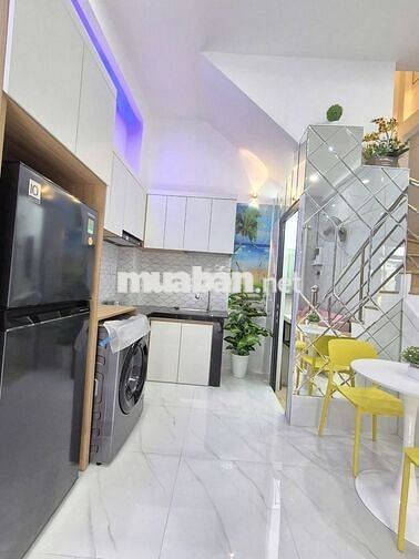 NHÀ ĐẸP Q4- SÁT MẶT TIỀN- 30m2- 2 TẦNG- CHỈ 3 TỶ NHỈNH