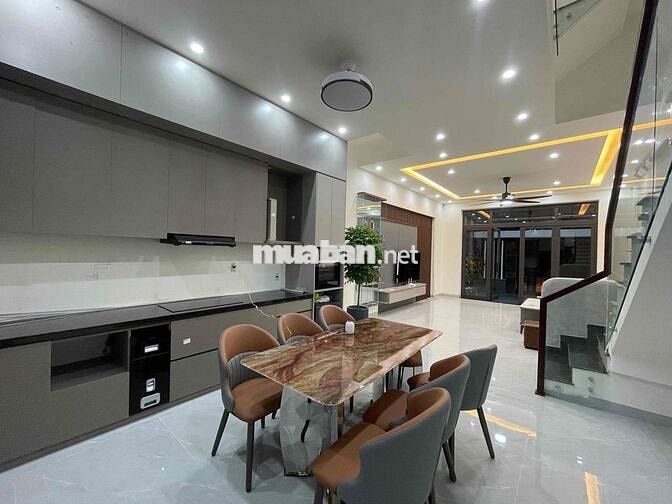 Nhà 3 tầng full nội thất đường Đặng Văn Chung Hoà Xuân