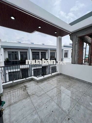 Nhà Đẹp 5 Tầng — Gần Hương Lộ 2 , Tỉnh Lộ 10 (4,3m x 12m)