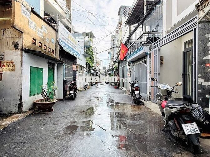 Gấp Bán HXH  P.15 TÂN BÌNH -3 Tầng - 3PN - FULL NỘI THẤT-Sổ Hồng Riêng