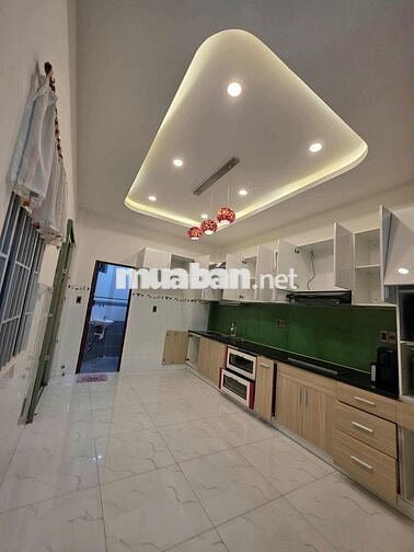 CẦN BÁN NHÀ NGUYÊN CĂN 3PN, 4 WC, Nguyễn Hồng Đào, Tân Bình