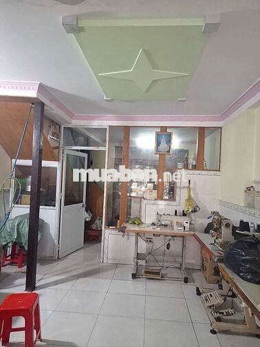 BÁN NHÀ TRỆT LẦU NGAY CHỢ TÂN LONG VỊ TRÍ TRUNG TÂM THUẬN TIỆN