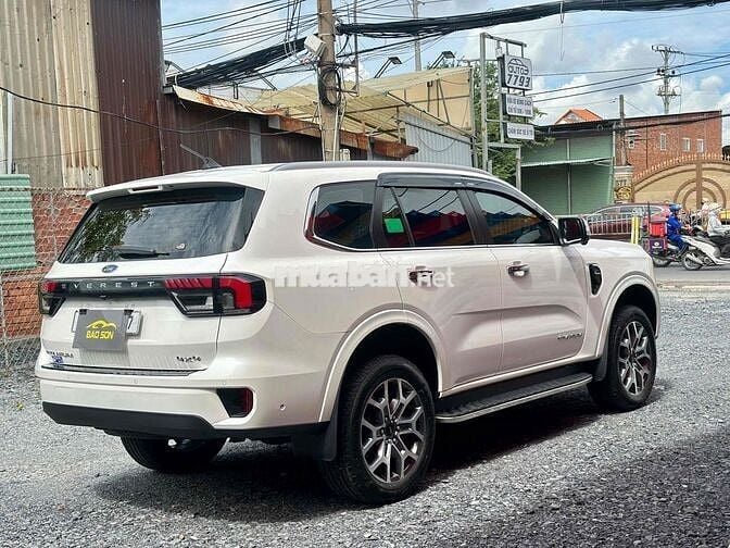 Ford Everest 2022 Titanium Plus 2.0L 4x4 AT