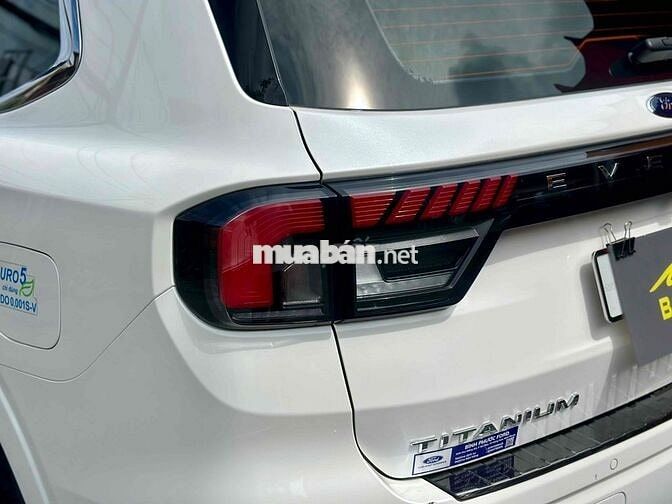 Ford Everest 2022 Titanium Plus 2.0L 4x4 AT
