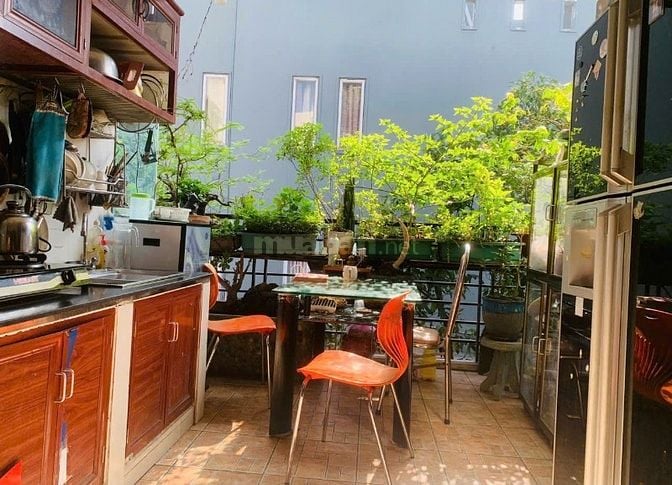 🏡🏡Vị trí cực đẹp nằm trên tuyến đường lê văn sỹ,hẻm xe hơi tới nhà.