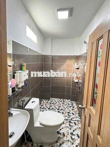 bán nhà C4 hẻm 3.5m. 4.1 x 17. công nhận đủ. chỉ 4.63tỷ