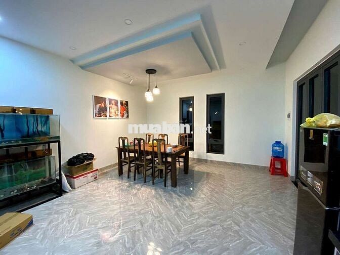 VỀ SÀI GÒN-BÁN BIỆT THỰ VƯỜN MT QL14-4PN 4WC-NỘI THẤT FULL-GẦN SÂN BAY