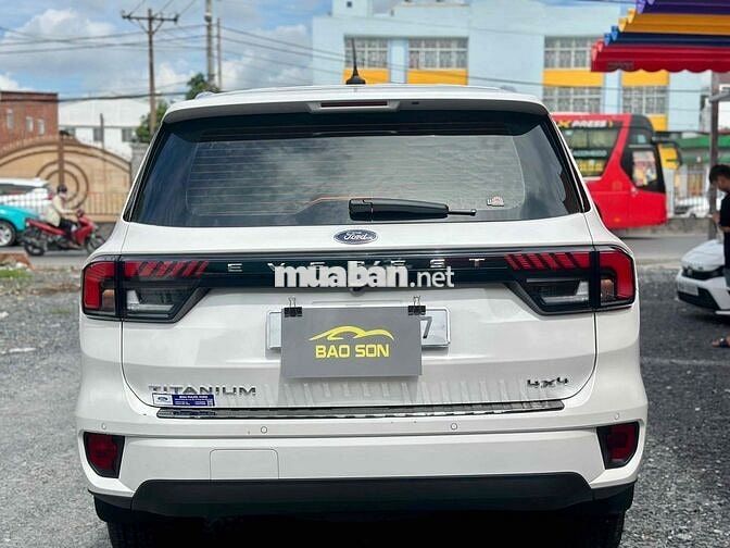 Ford Everest 2022 Titanium Plus 2.0L 4x4 AT