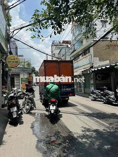 CHDV 18P. DÒNG TIỀN 100TR/TH. DTICH 99M NỞ HẬU. HXH GẦN CV LÀNG HOA