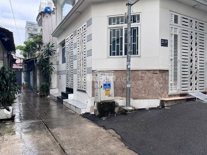 Cần bán 1 căn nhà ( Đang cho thuê)(Hẻm xe hơi)diện tích khủng được 63m