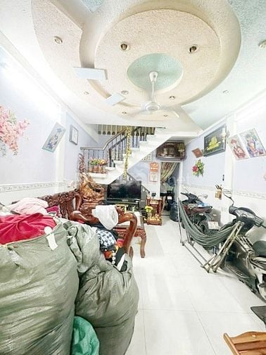 Cần bán 1 căn nhà ( Đang cho thuê)(Hẻm xe hơi)diện tích khủng được 63m