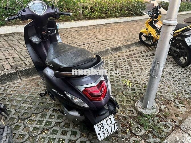 Nhà dư cần bán bớt xe grande còn mới cáo đời cao