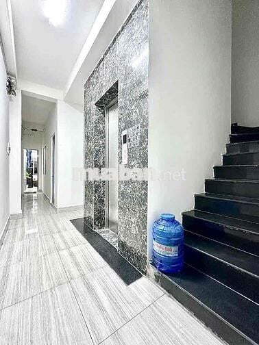 CHDV 18P. DÒNG TIỀN 100TR/TH. DTICH 99M NỞ HẬU. HXH GẦN CV LÀNG HOA