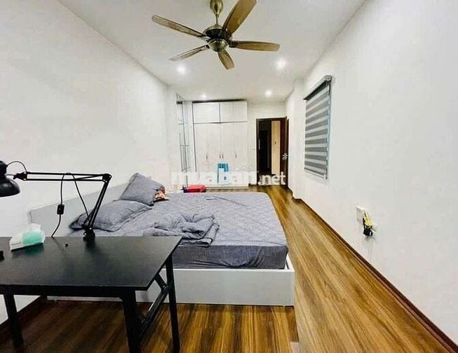 Nhad phố THẠCH BÀN-CỔ LINH-AEON. LONG BIÊN-2ÔTÔ TRÁNH-THANG MÁY