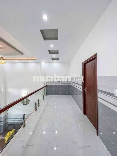 Bán nhà cấp 4 gác lửng SHR, dt 100m2 thuộc kdc Gia Hoà giá 760triệu